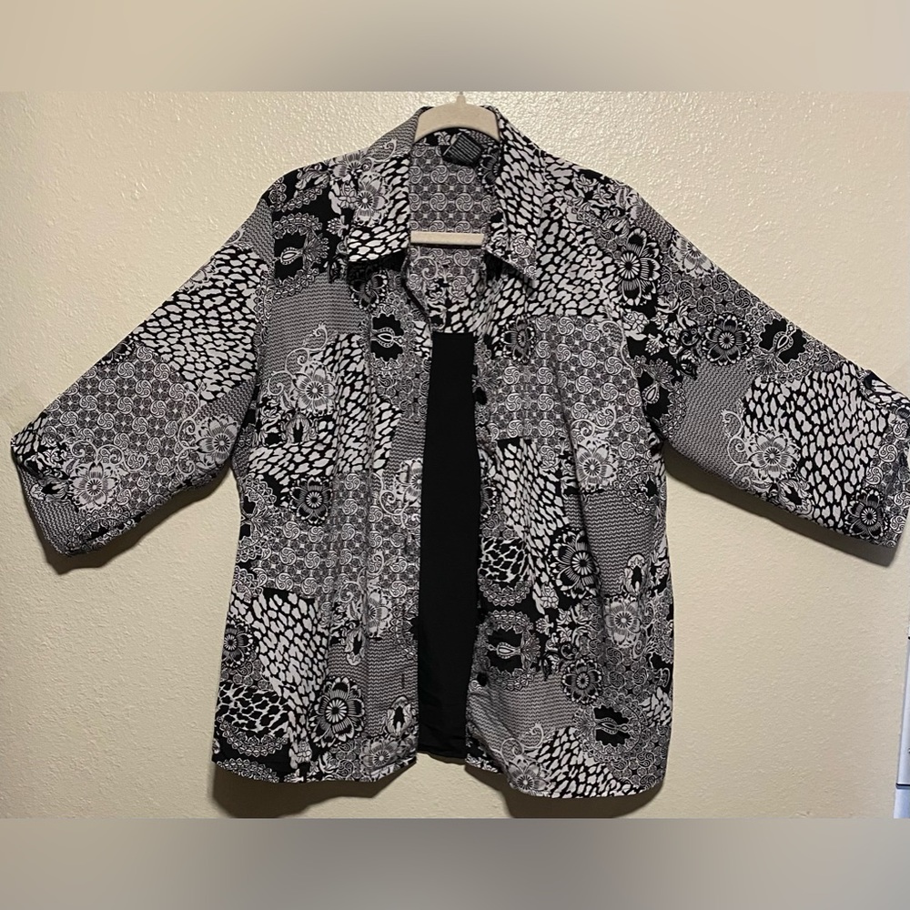 George Black White Floral Blouse Attached Cami 2X Button Front Business Top - Picture 2 of 4
